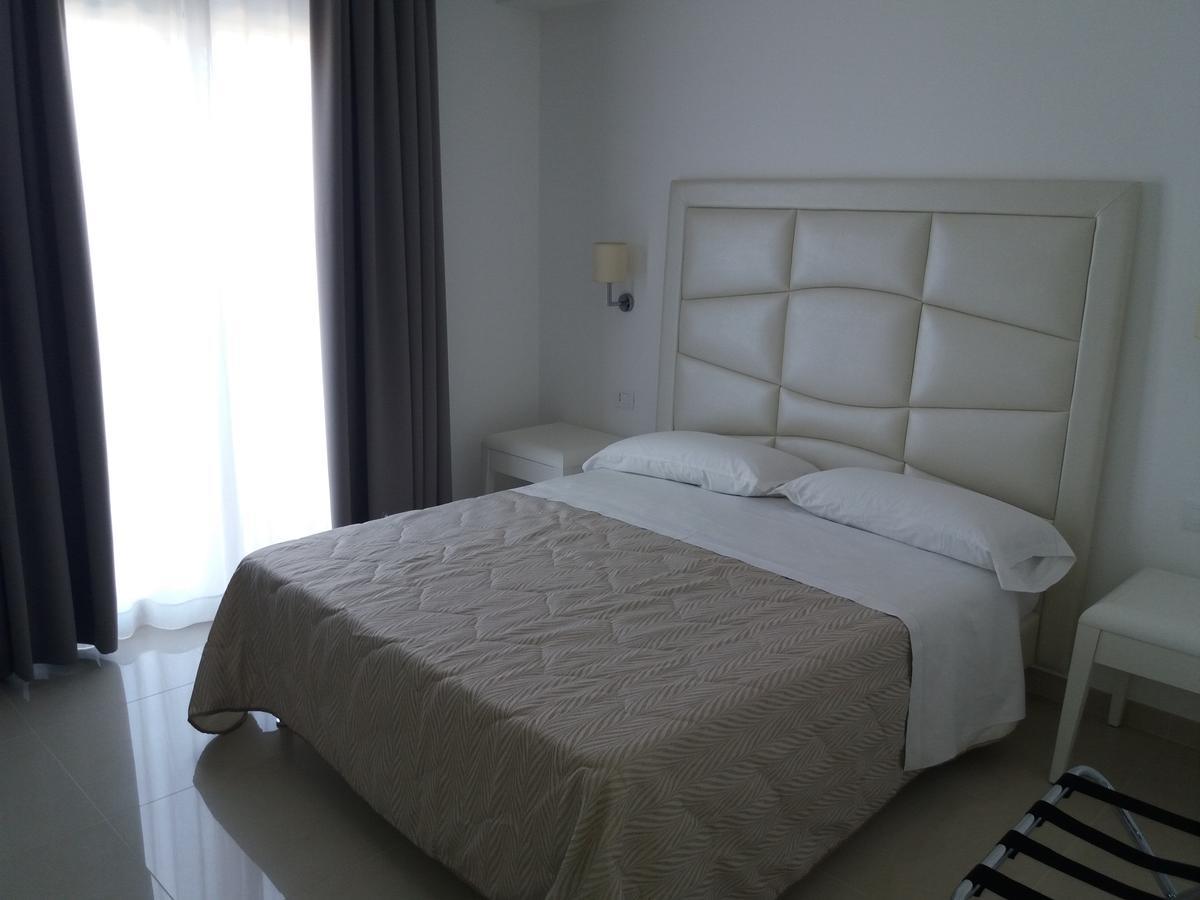 Hotel Corona Beach Peschici Extérieur photo